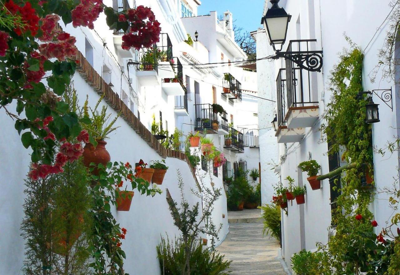 Valparaiso - Burriana Beach Nerja Exterior photo